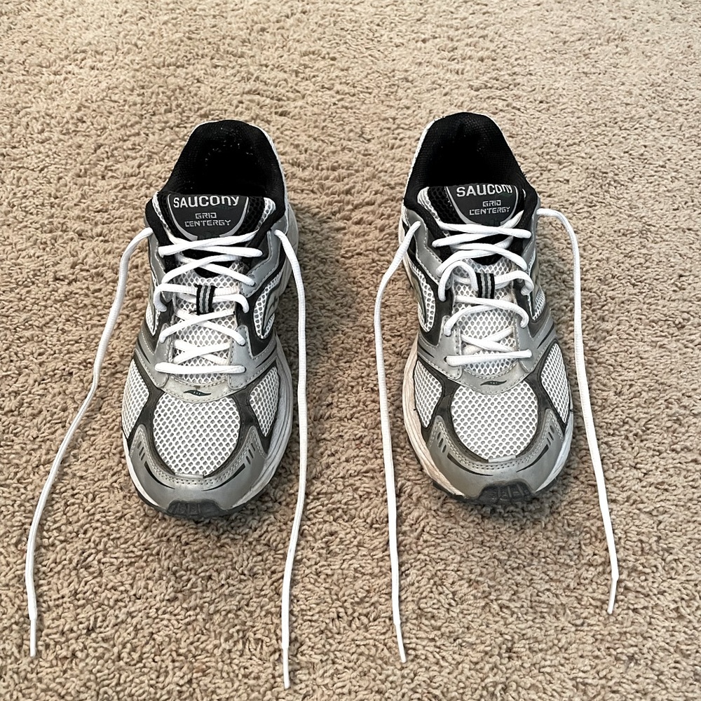 Saucony Men’s Athletic Shoes Size 9